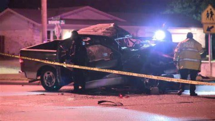 1 dead, 1 critically injured in wrongway crash in Oak Cliff