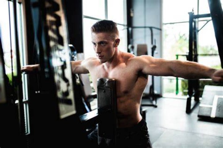 5 Best Rear Delt Cable Exercises To Get Big Shoulders Fast