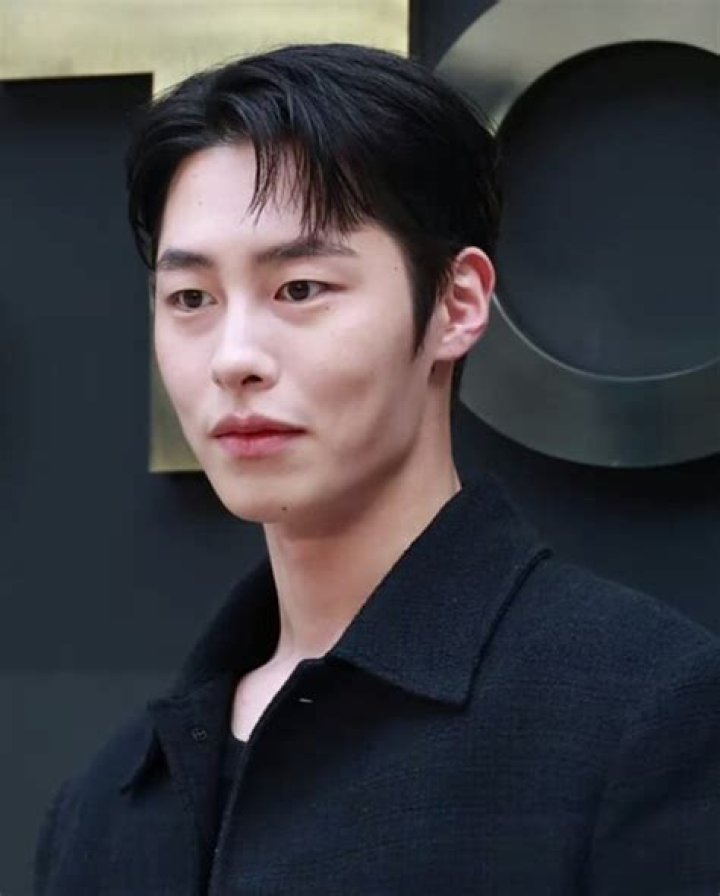 Actor Lee Jaewook Complete Profile, Facts, Photos and TMI