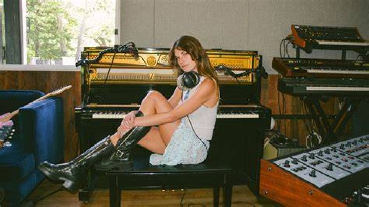 Amy Allen, BENEE, and Aries Release Singles The Heights