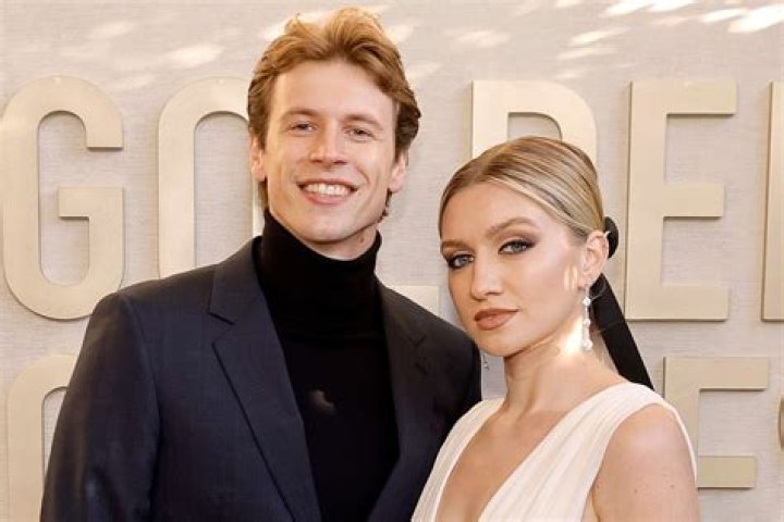 Anna Sitar and Josh 'Bru' Brubaker Share Couple's TikTok Challenge Video