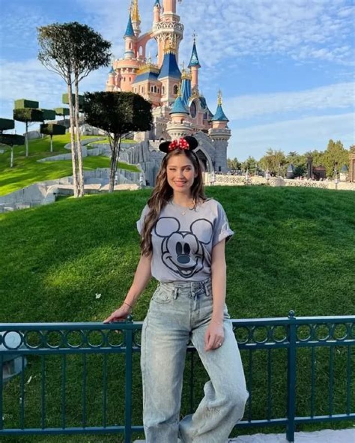 Belle Lucia Height, Weight, Bio, Wiki, Age, Photo, Instagram Fashionwomentop