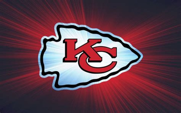 Chiefs' Travis Kelce to purchase STEM lab for 'underserved' teens after
