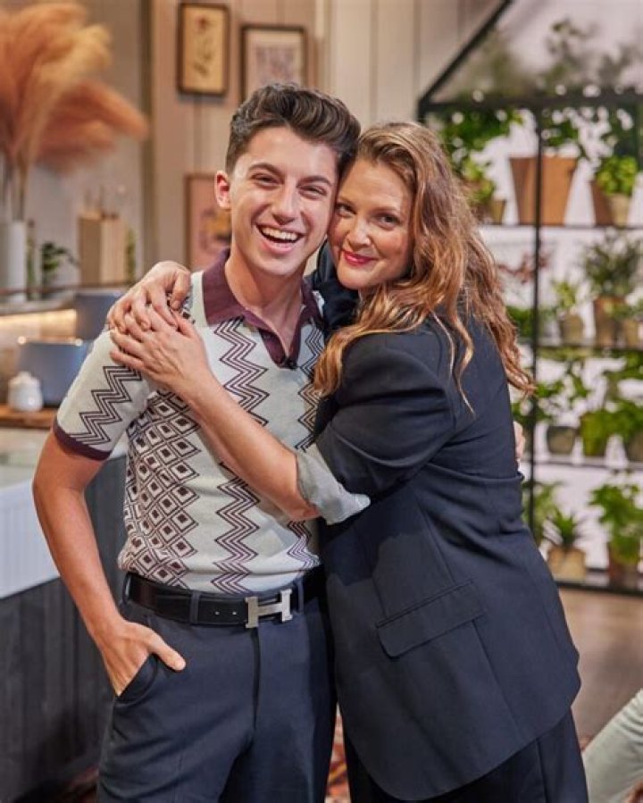 Eitan Bernath Net Worth 2022 Age, Gay, Wikipedia, And Partner The
