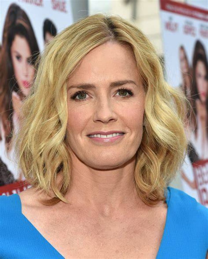 Elisabeth Shue Net Worth Celebrity Sizes