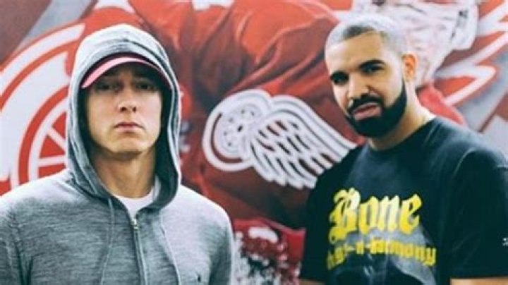 Eminem quashes diss track rumours with surprise guest spot at Drake gig