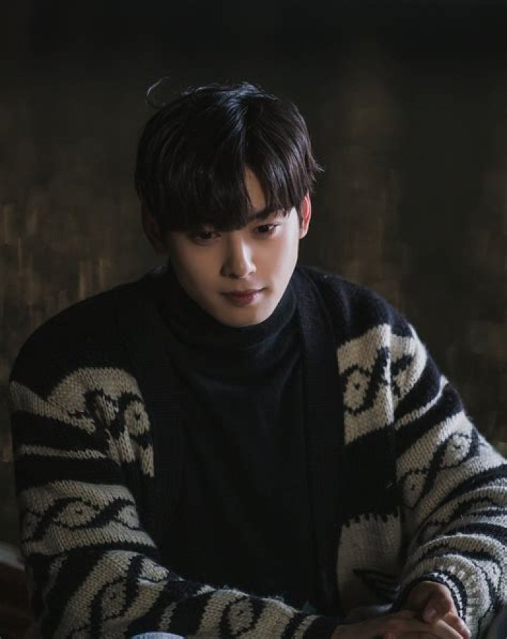 eunwoo pics on Twitter "191017 cr together_w_ew… " Cha Eunwoo