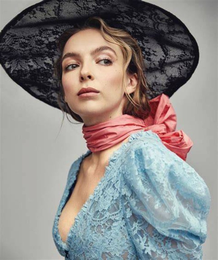 Is Jodie Comer Married? Biography, Height, Education & Net Worth