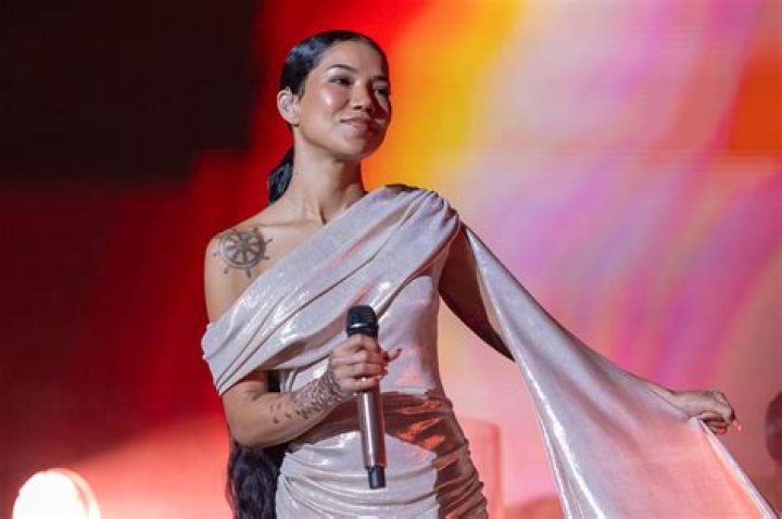 Jhen&eacute; Aiko's Dad His Ninth Baby Weeks After She Had Baby No. 2