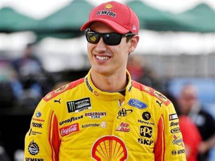 Joey Logano Biography, Age, Height, Wife, Net Worth StarsWiki