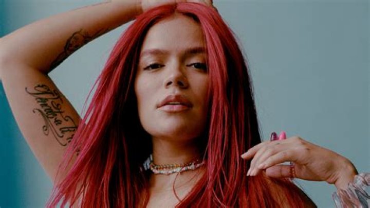 Karol G's sister Vero shares her beauty tips
