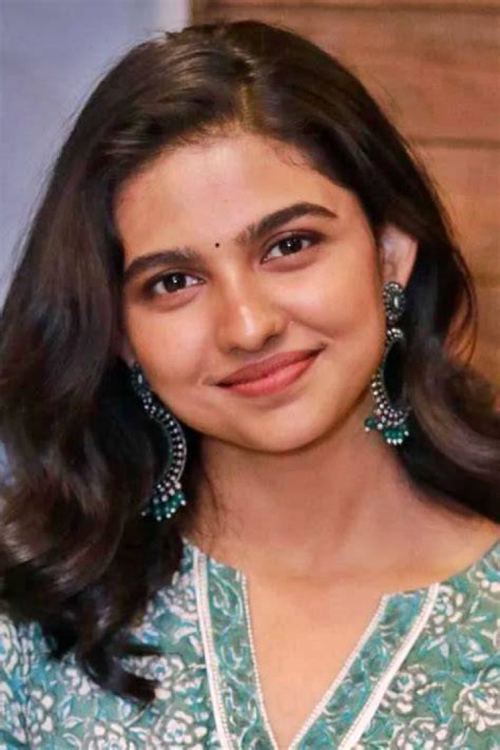 Mamitha Baiju Profile Images &mdash; The Movie Database (TMDB)