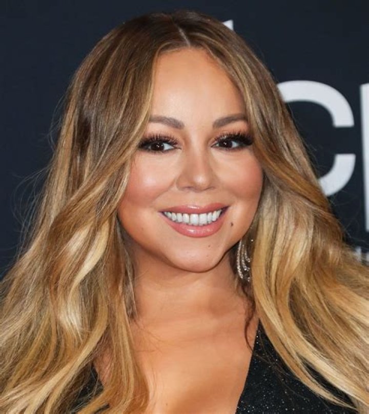 Mariah Carey's sister 'to sue her for 1.25M' after singer claimed