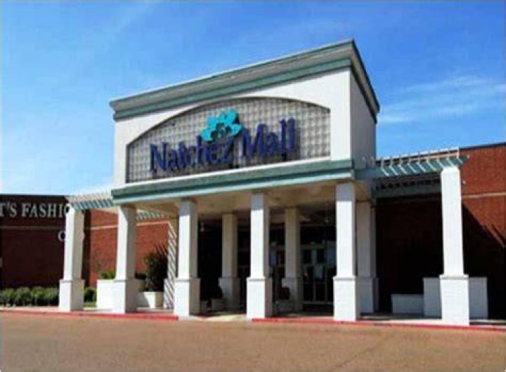 Natchez Mall 350 John R. Junkin Drive Retail Space