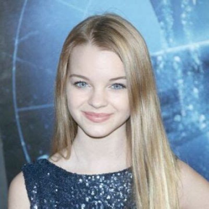 Olivia Rose Cameron Bio Net Worth, Age, Boyfriend, Parents, Kirk