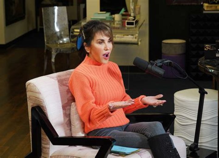 Robin McGraw Reveals She Got an Eyebrow Transplant