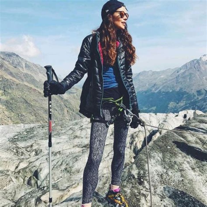 sarahannmacklin is missing the mountains. We feel ya Sarah! dare2b 