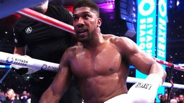 Shocking incident Rising boxer Anthony Dodson Jr. Stabbed in Liverpool