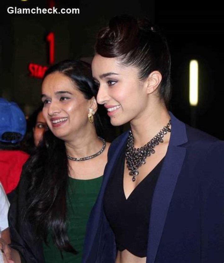Shraddha Kapoor in Sandro during the 5th edition of the GiMA Awards