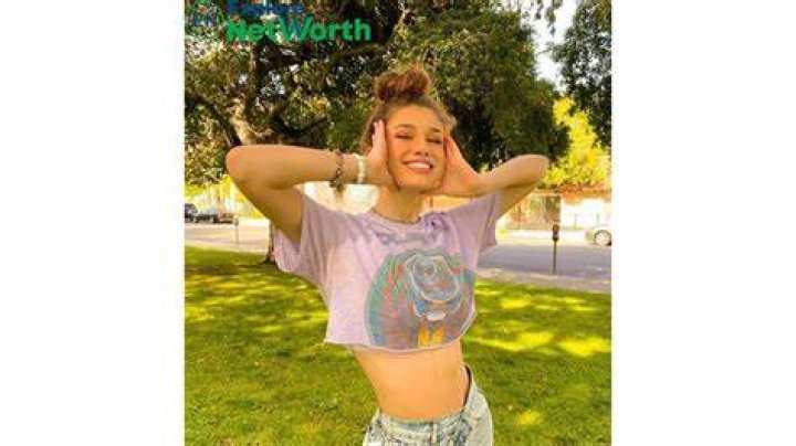 Sydney May Net Worth, Wiki, Biography, Age, Boyfriend, Siblings