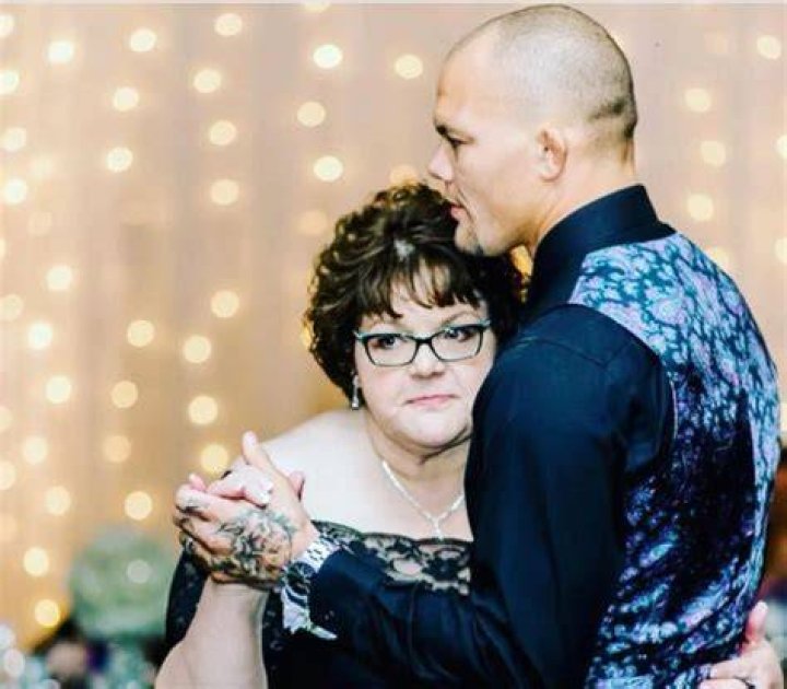 UFC Anthony Smith Parents Meet Mother Dixie Tonacchio