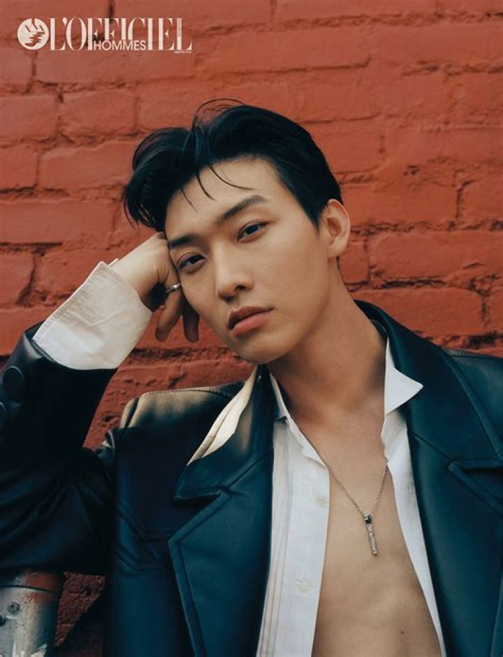 Where is Sang Heon Lee from? Is he British? Sang Heon Lee Age