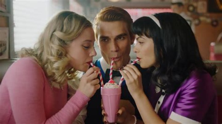 Why Did Riverdale's Lili Reinhart and Cole Sprouse Break Up?